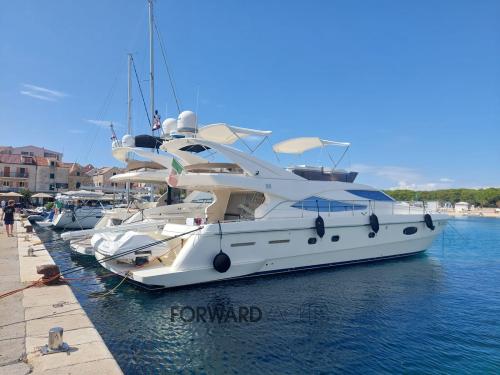 Ferretti yachts ferretti 620