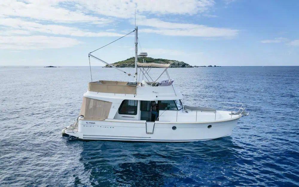 beneteau Swift trawler 34 fly