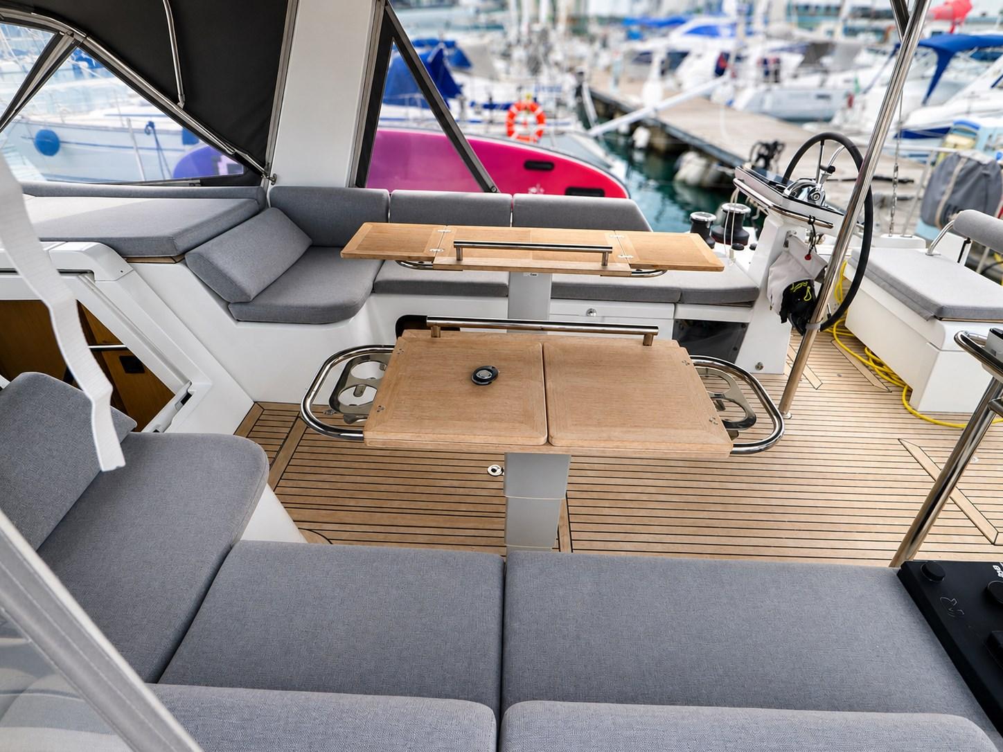 beneteau Oceanis 54