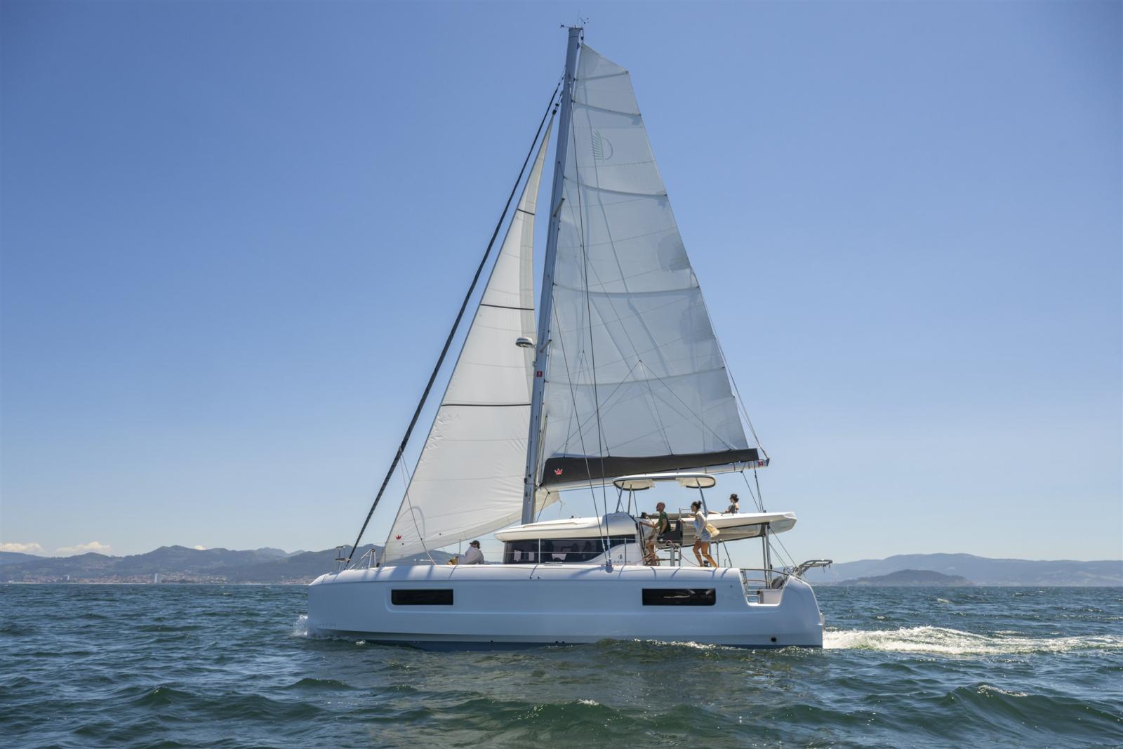 lagoon 43