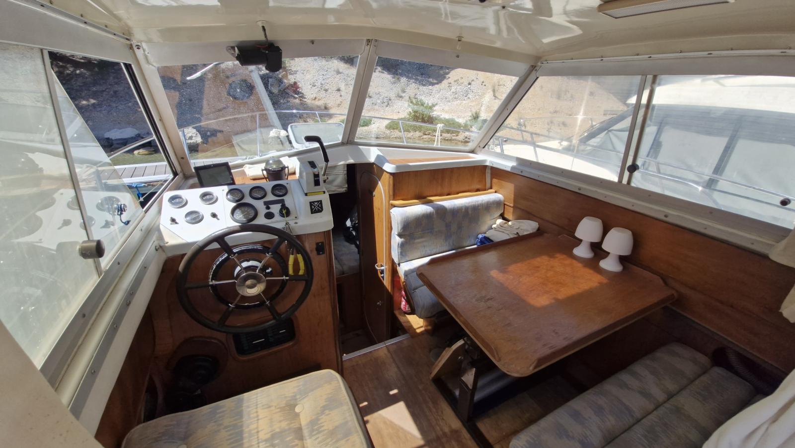 beneteau Antares 730
