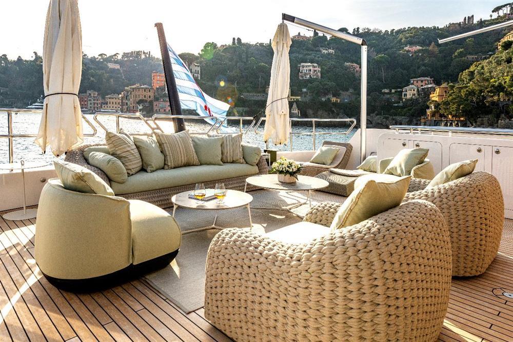 heesen 38m