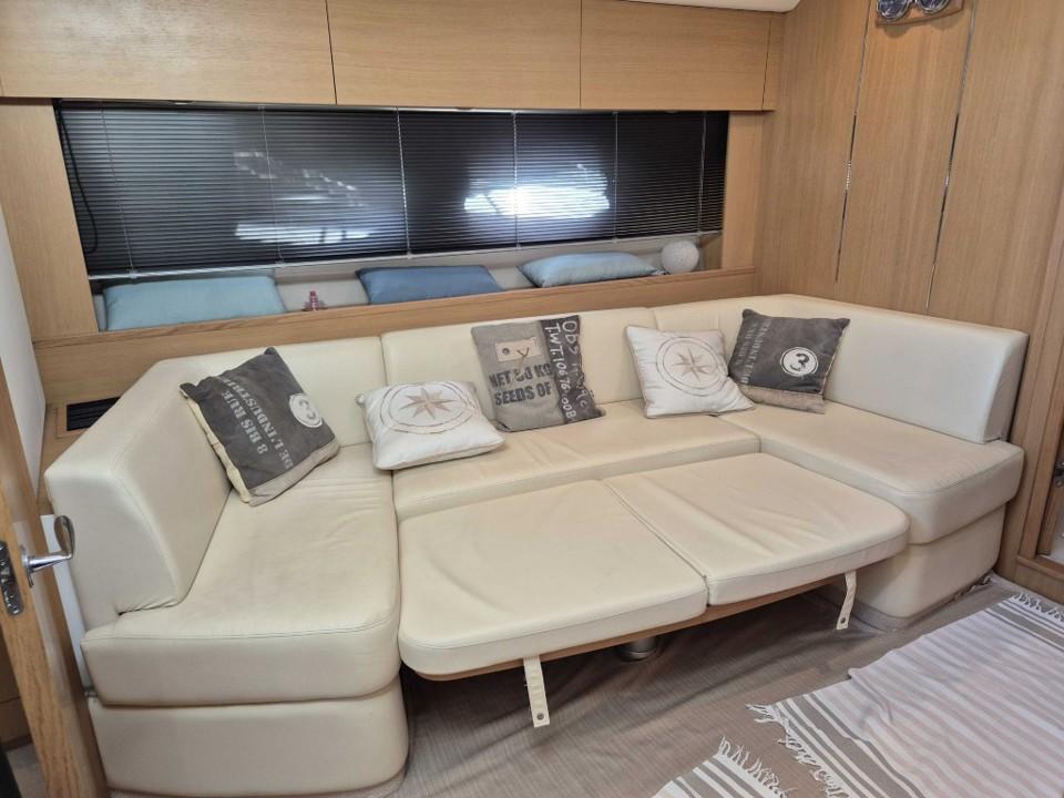princess V42