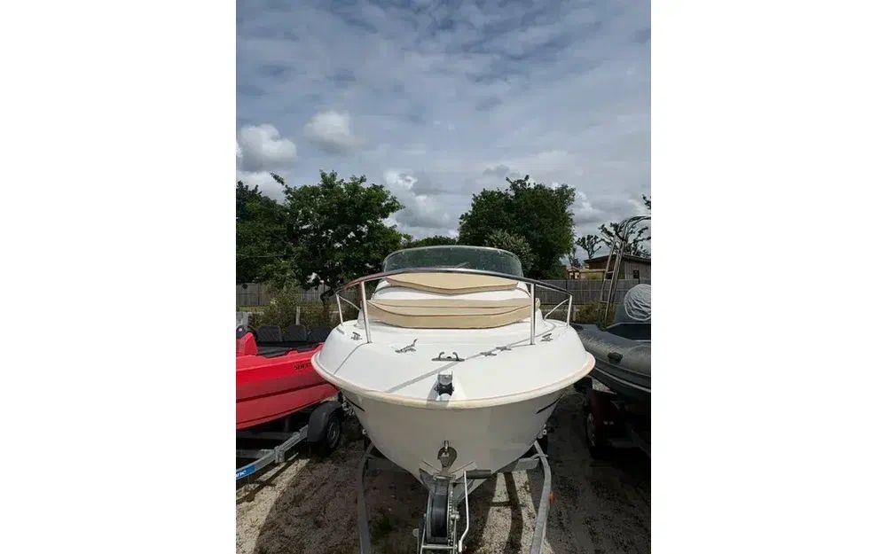 b2 marine Cap ferret 552 cabine cruiser