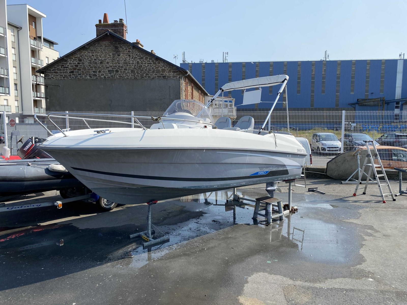 beneteau Flyer 550 open