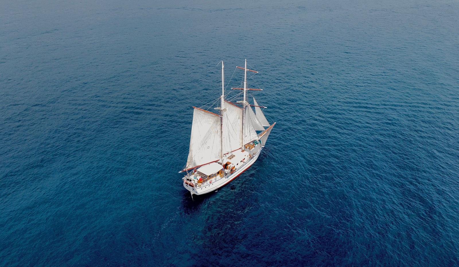 classic yacht Maliclaire