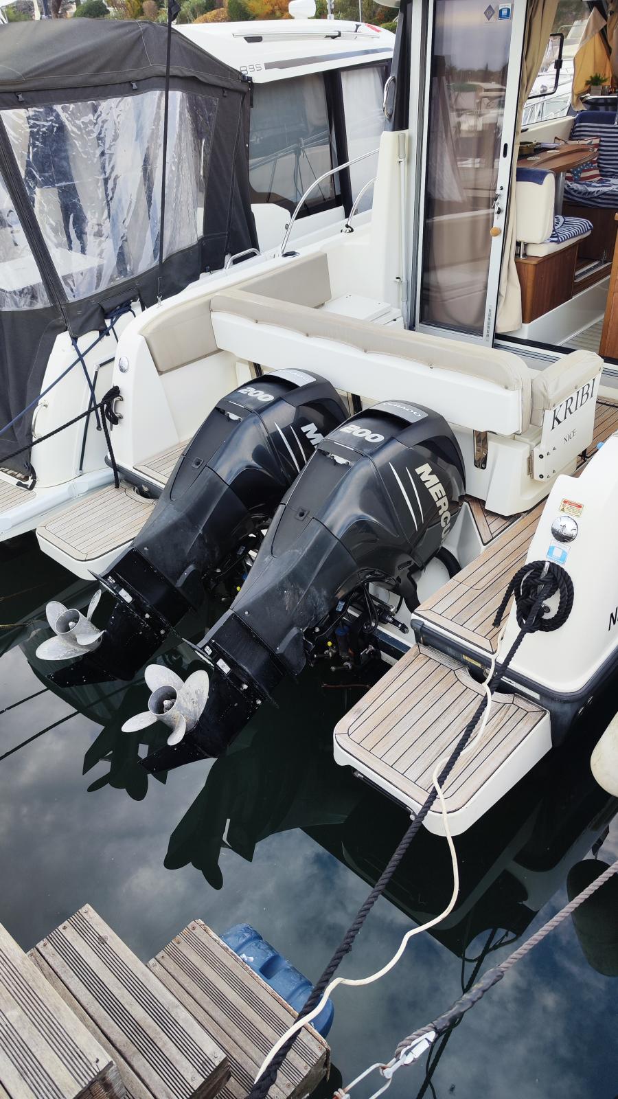 quicksilver Activ 855 cruiser
