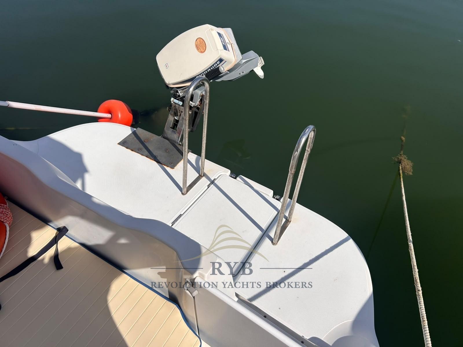 beneteau Antares 6