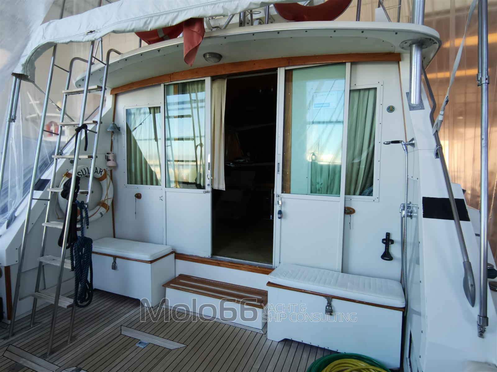 bertram yacht 42' convertible