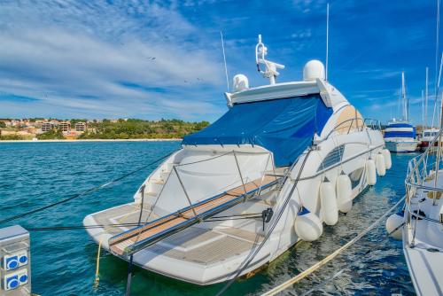 Sunseeker predator 60