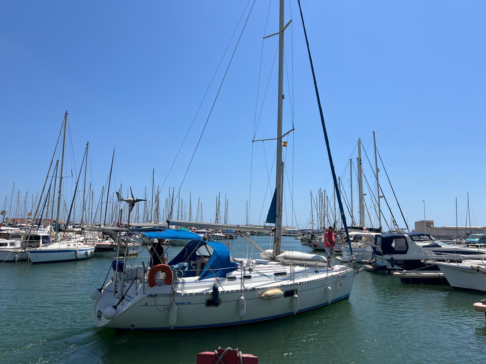 beneteau Oceanis 351