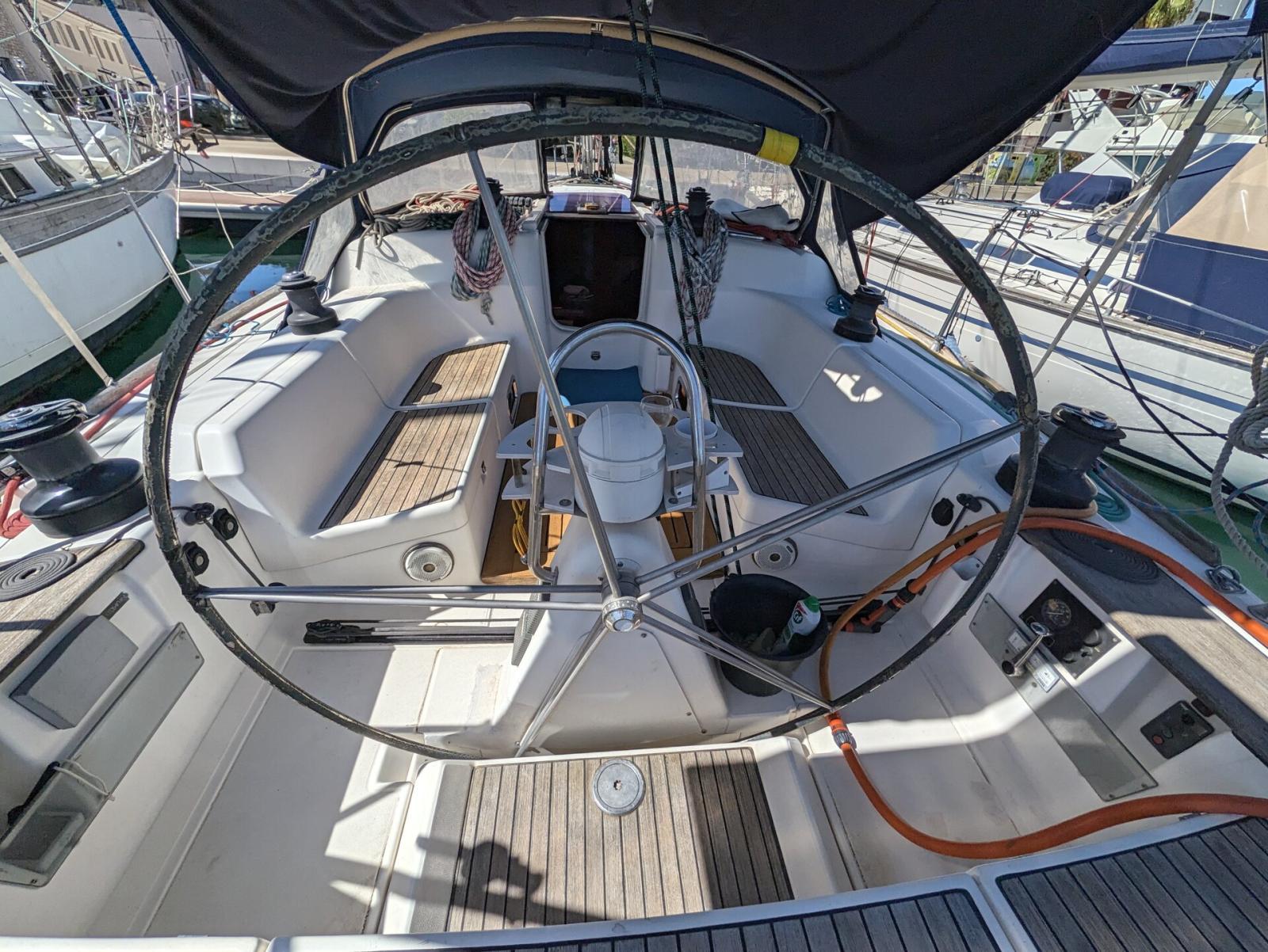 dufour 44 performance