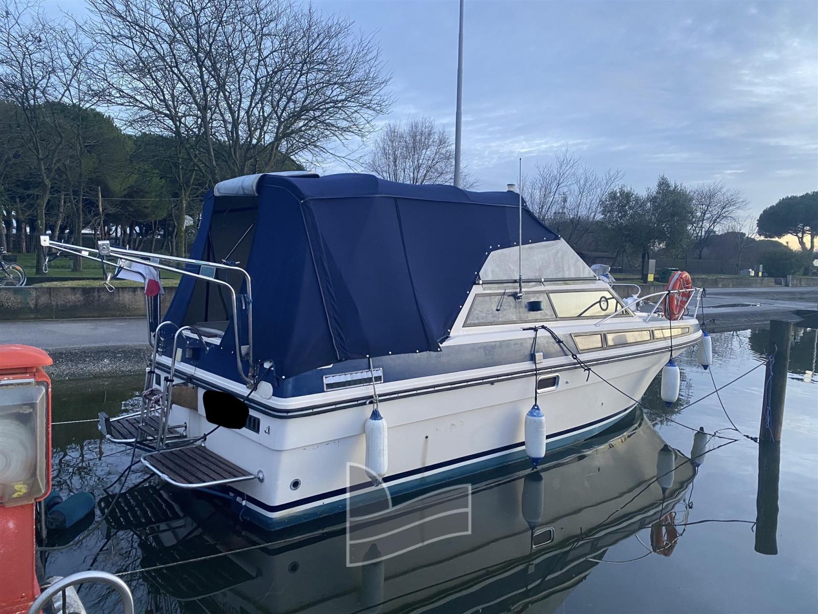 windy boats 8600 mid cab