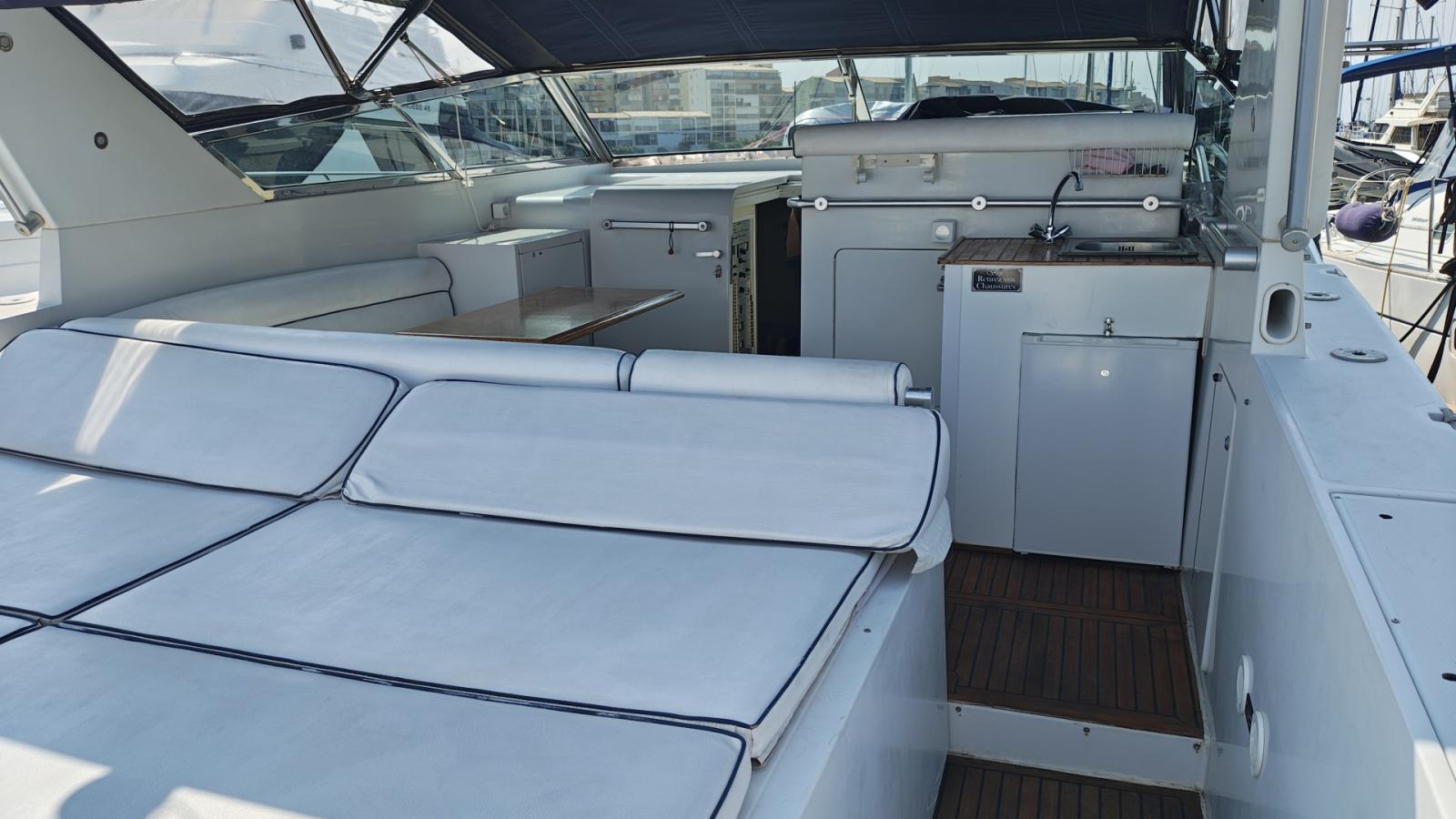 ferretti Altura 47