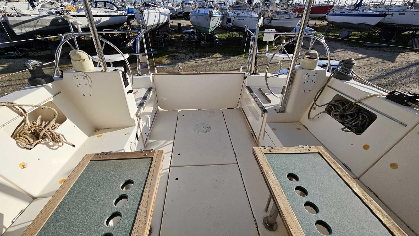 dufour Atoll 43