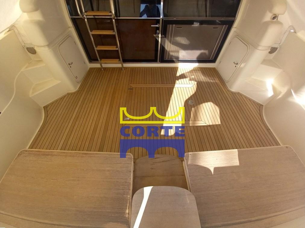 ferretti yachts 53