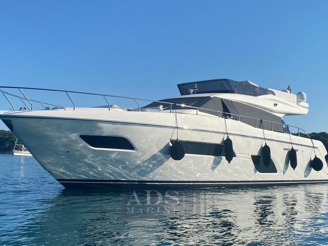 ferretti yachts 550