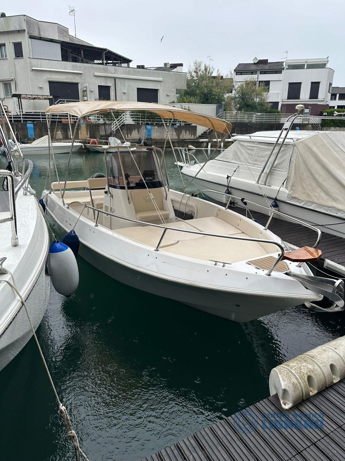 easy marine 600 open