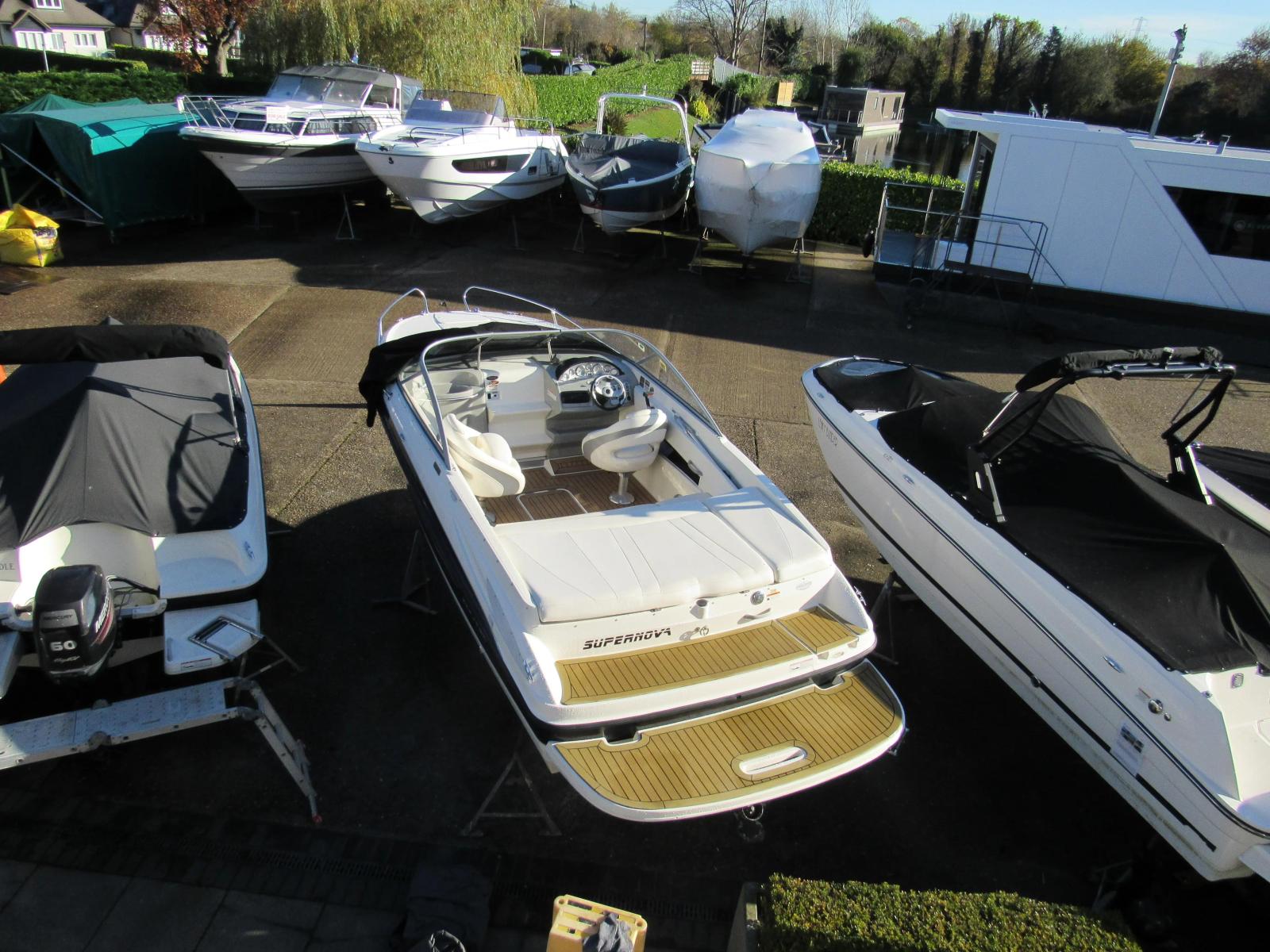 bayliner 652 cuddy cabin