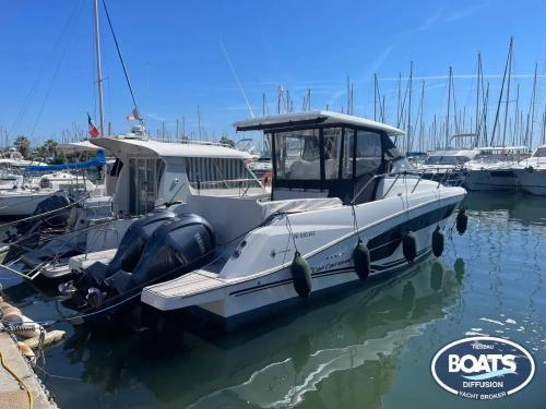 Jeanneau cap camarat 10.5