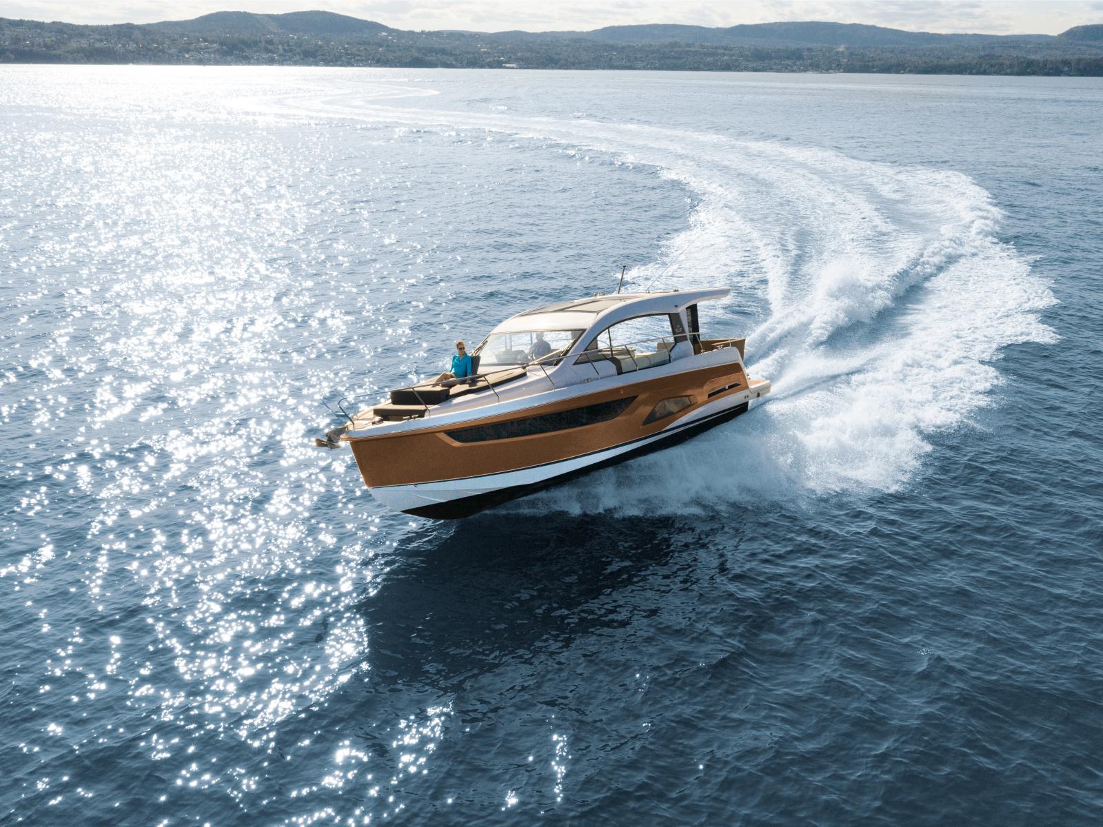 sealine C390