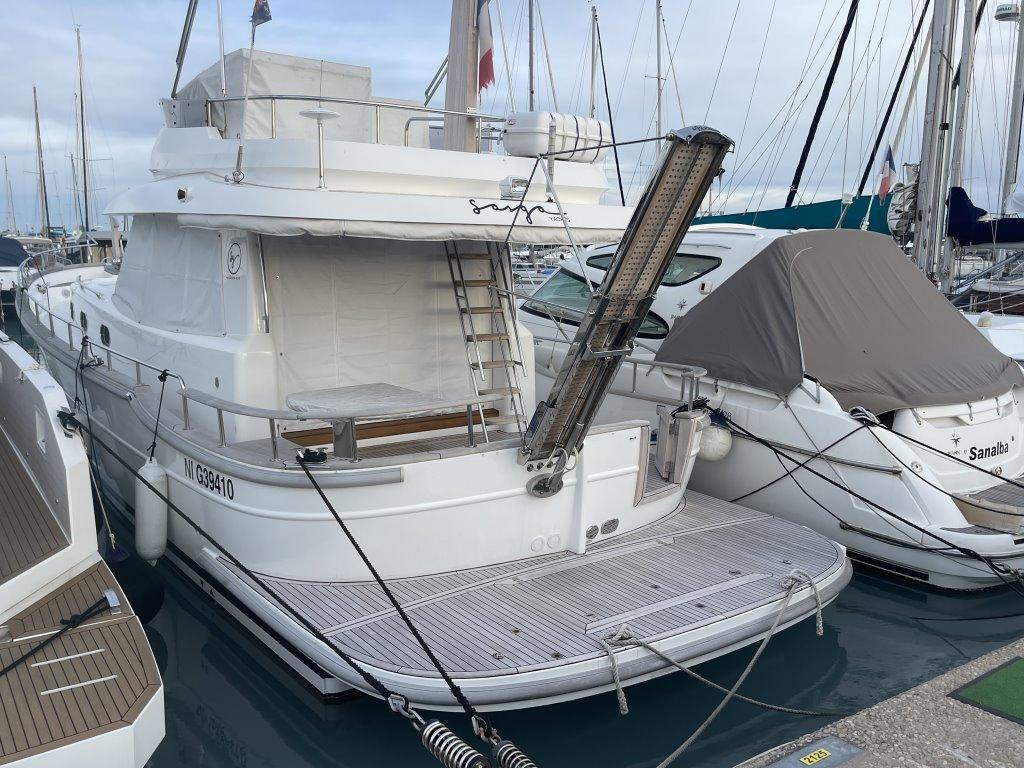 sasga yachts 42 fly