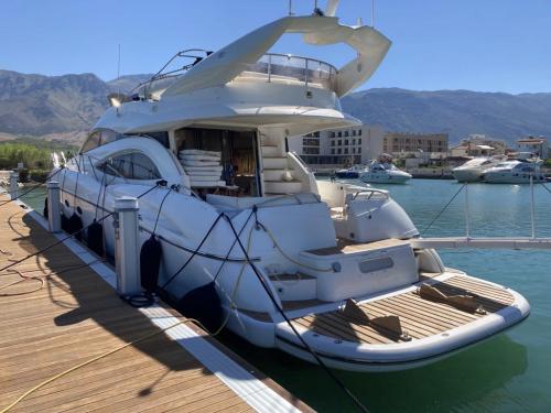 Sunseeker manhattan 56