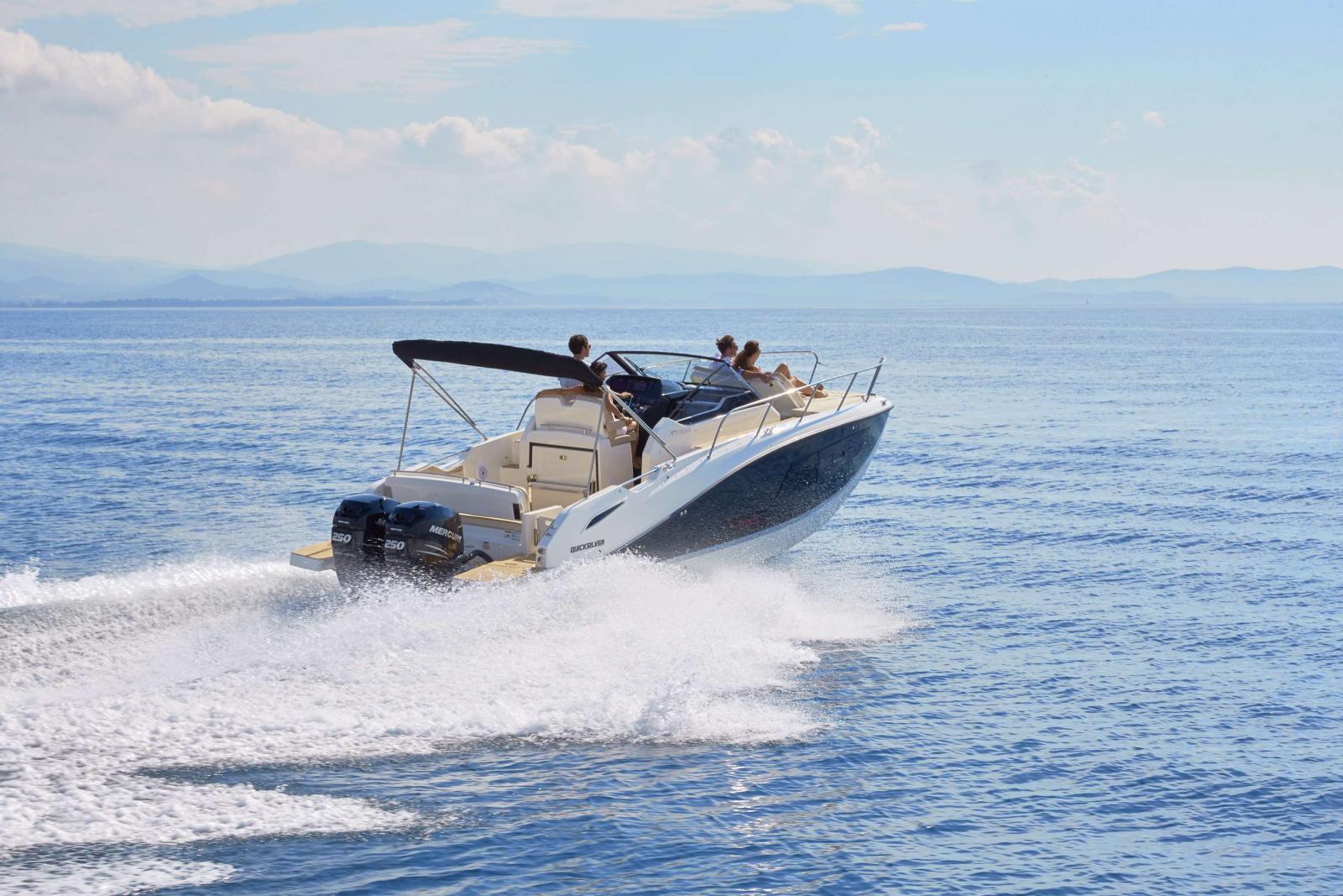 quicksilver Activ 875 sundeck tout equipe pret a partir