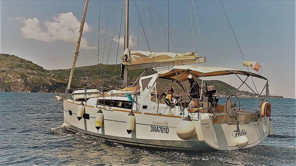 beneteau Oceanis 38