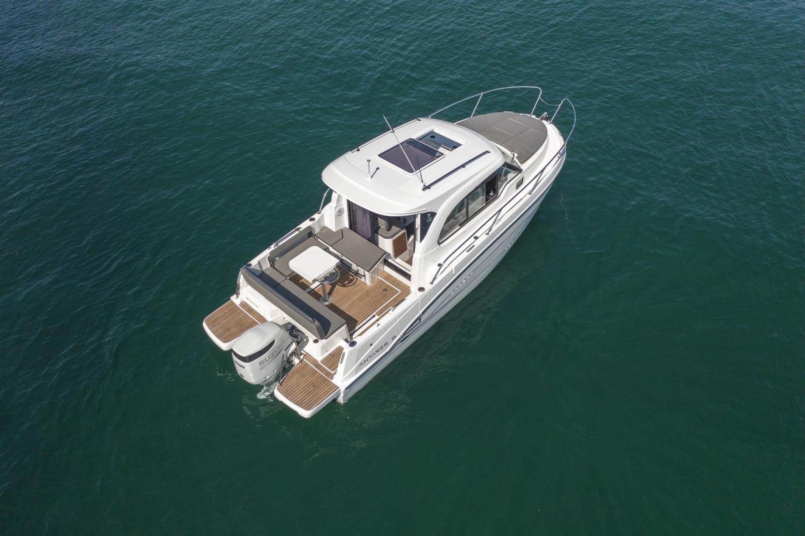 beneteau Antares 8