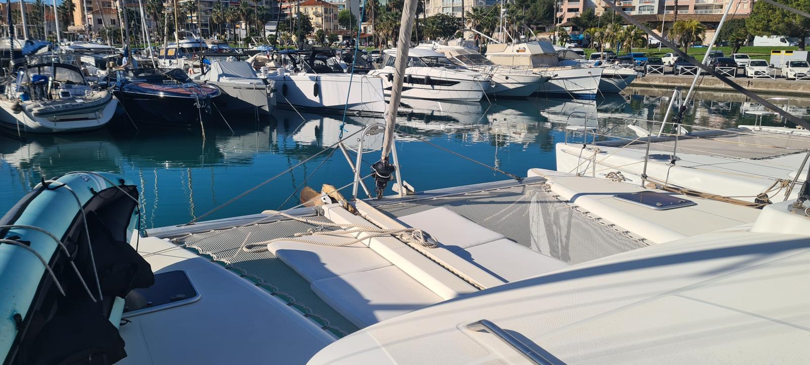 lagoon 400