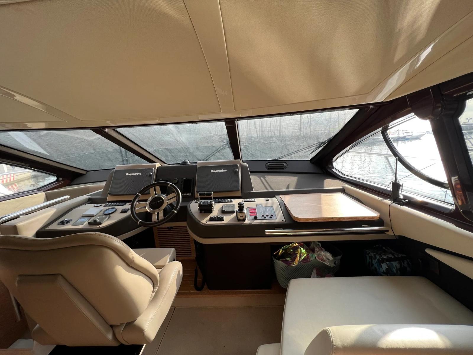 azimut 60 flybridge