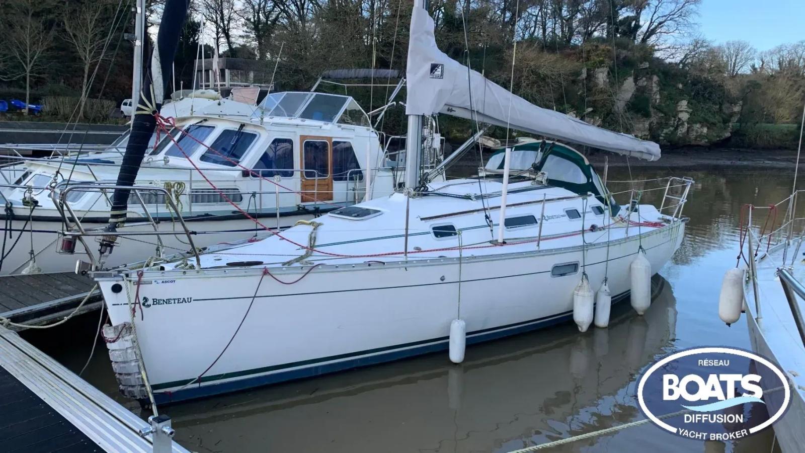 beneteau Oceanis 300