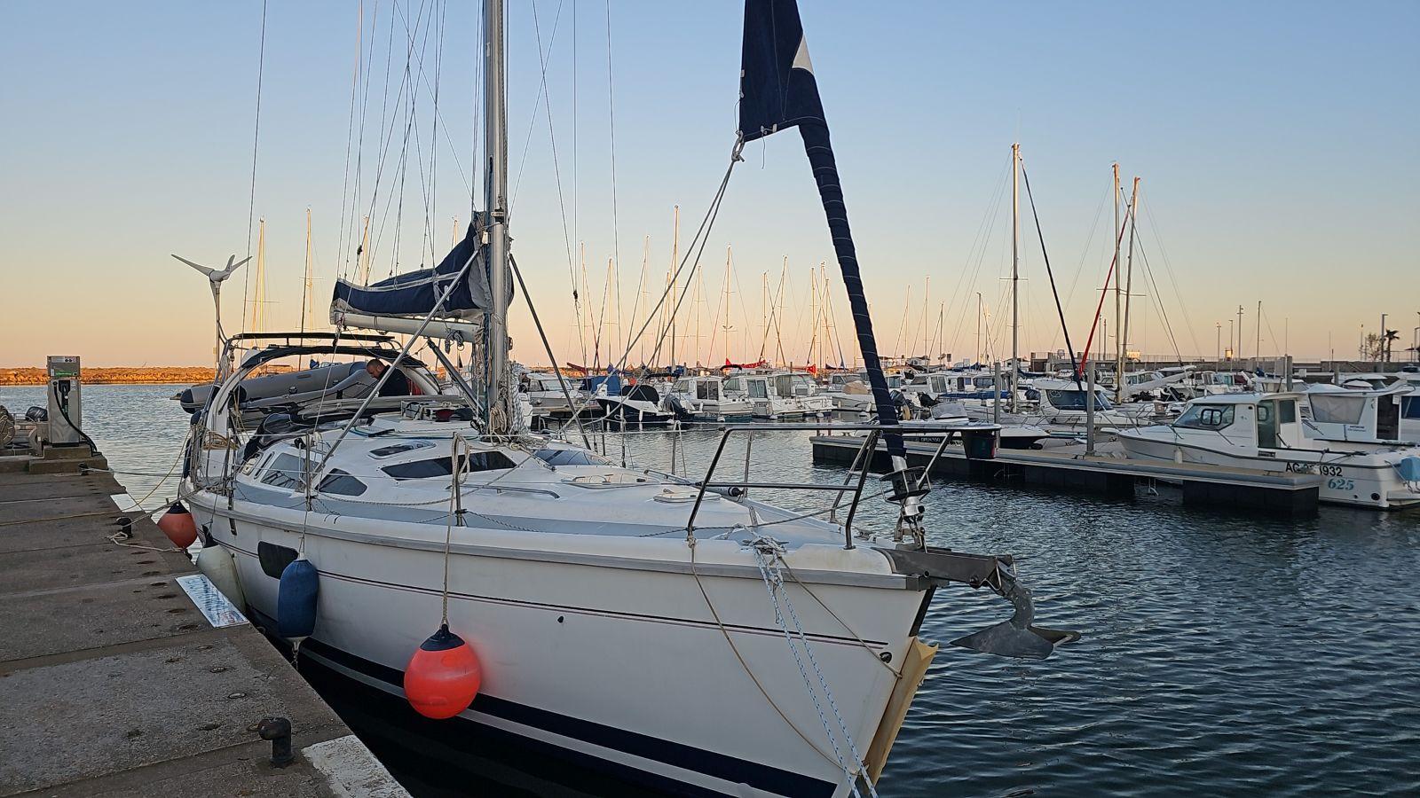 hunter marine 410 legend
