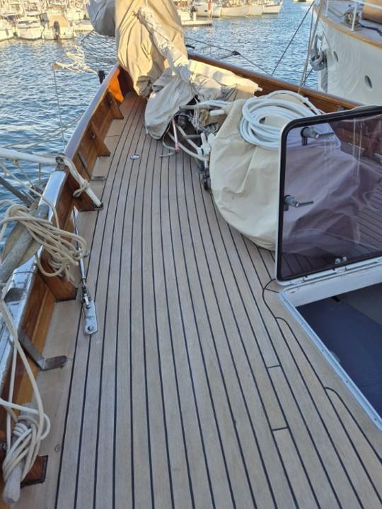 white brothers custom Lloyds 18 a1 class
