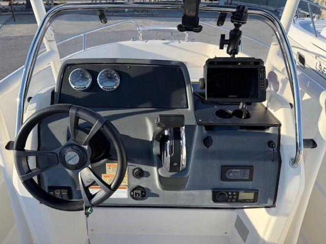 quicksilver Activ 555 open