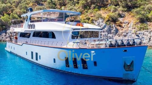 E.s yachting trawler 26