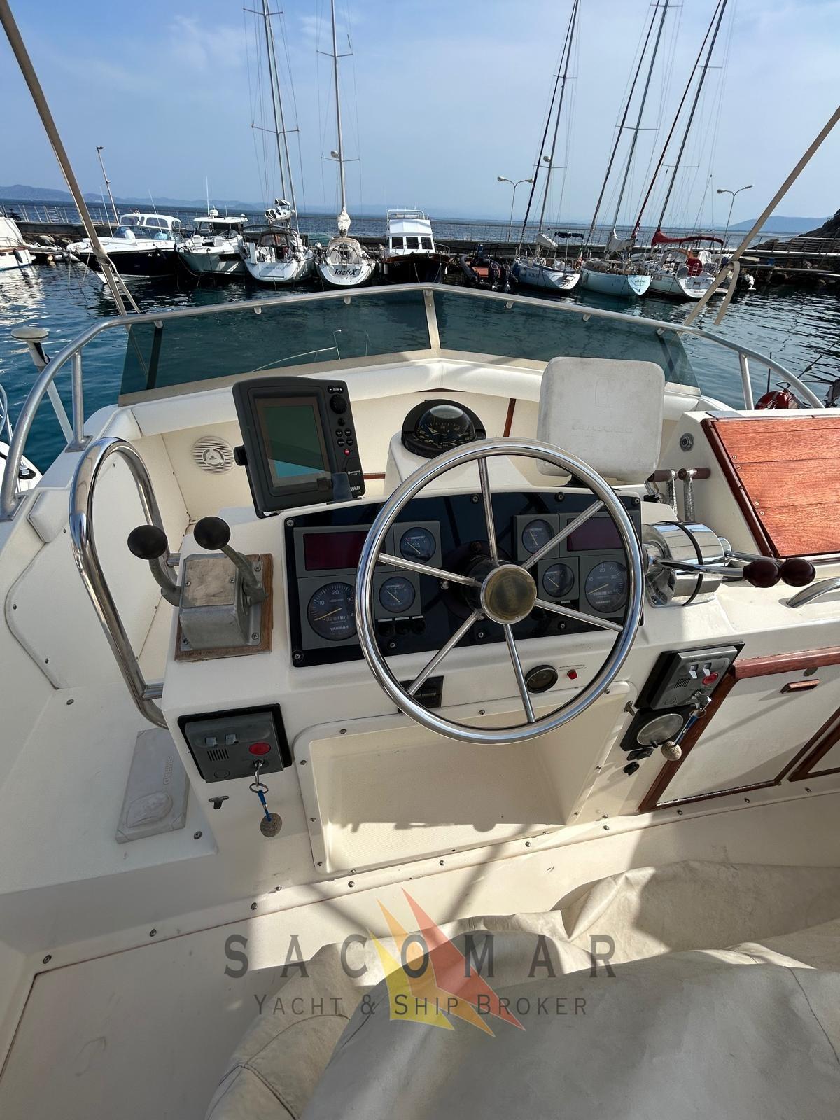 bertram yacht 33' sf