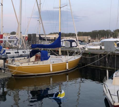Hallberg rassy 24 misil ii