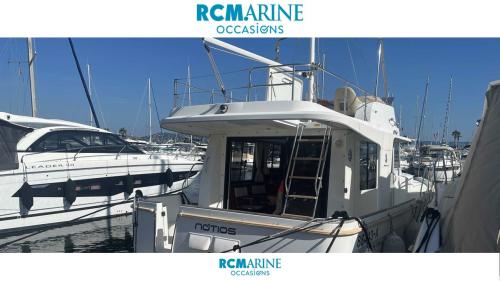 Beneteau swift trawler 34 fly