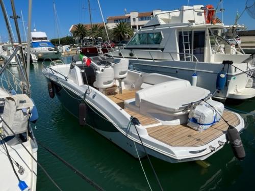 Sessa marine key largo 27 inboard