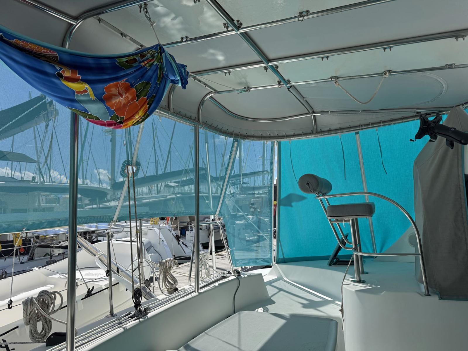 lagoon 380