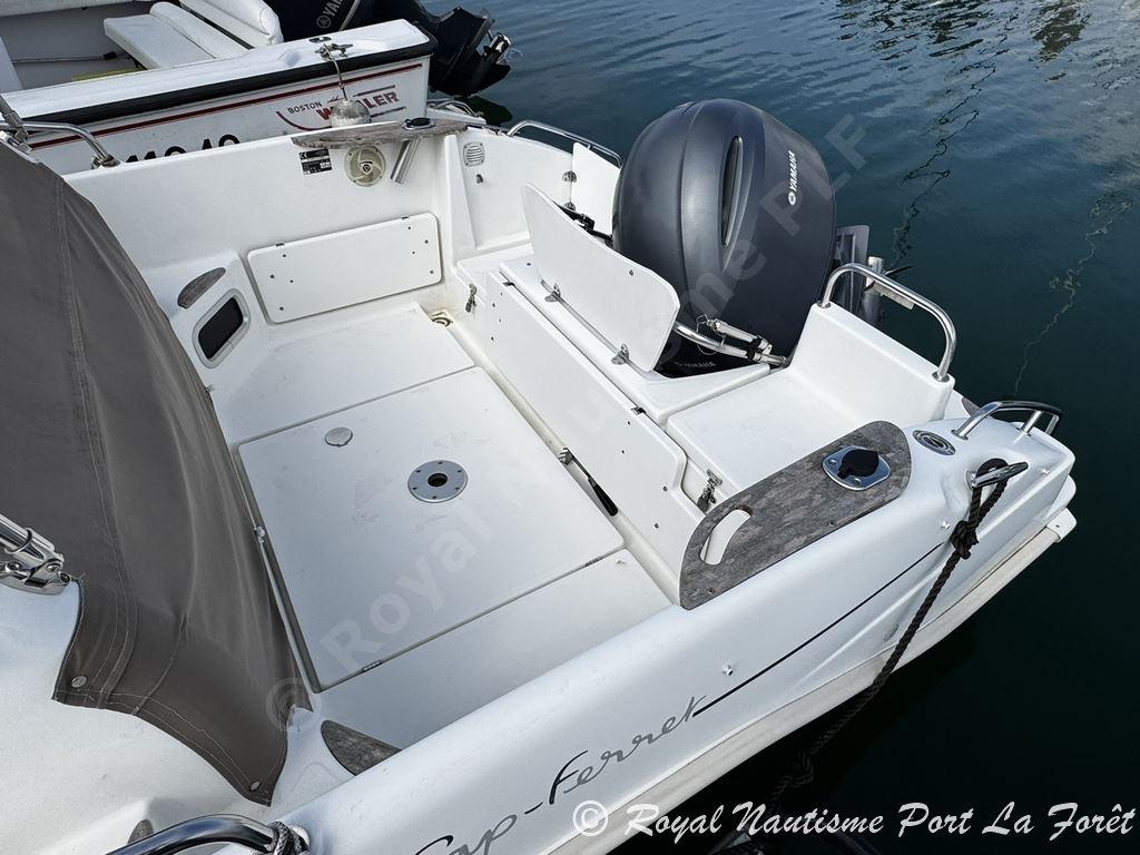 b2 marine Cap ferret 752 cruiser