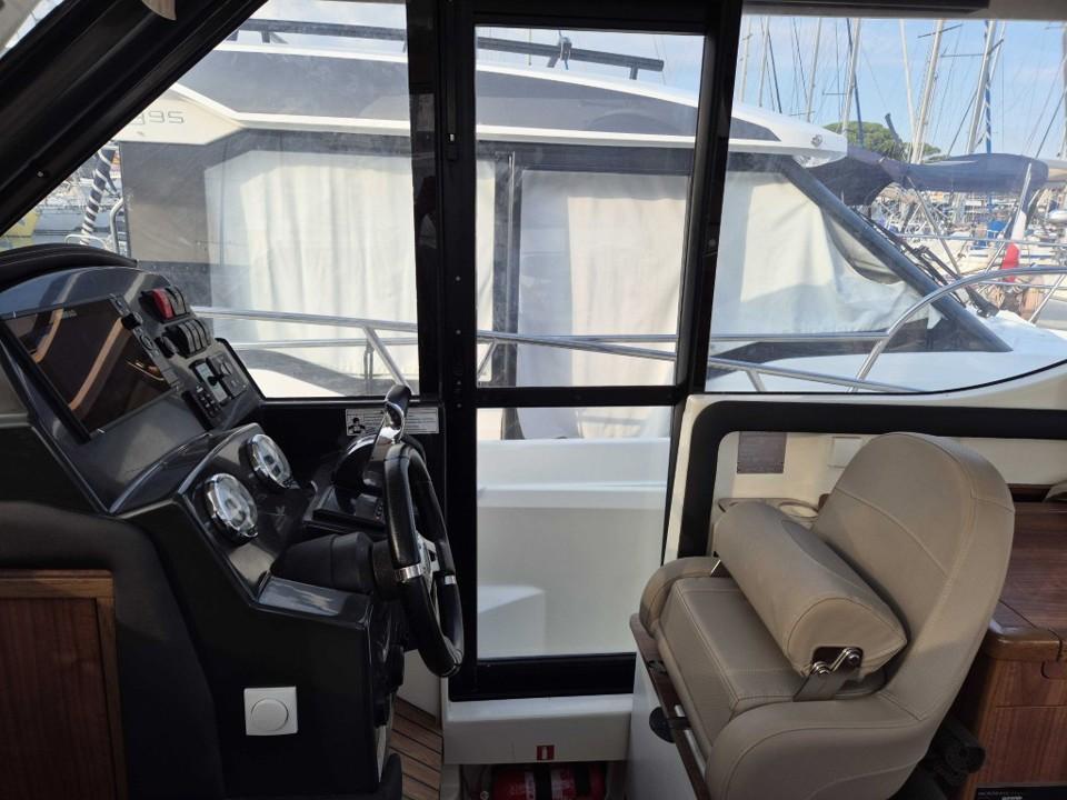 quicksilver Activ 855 cruiser