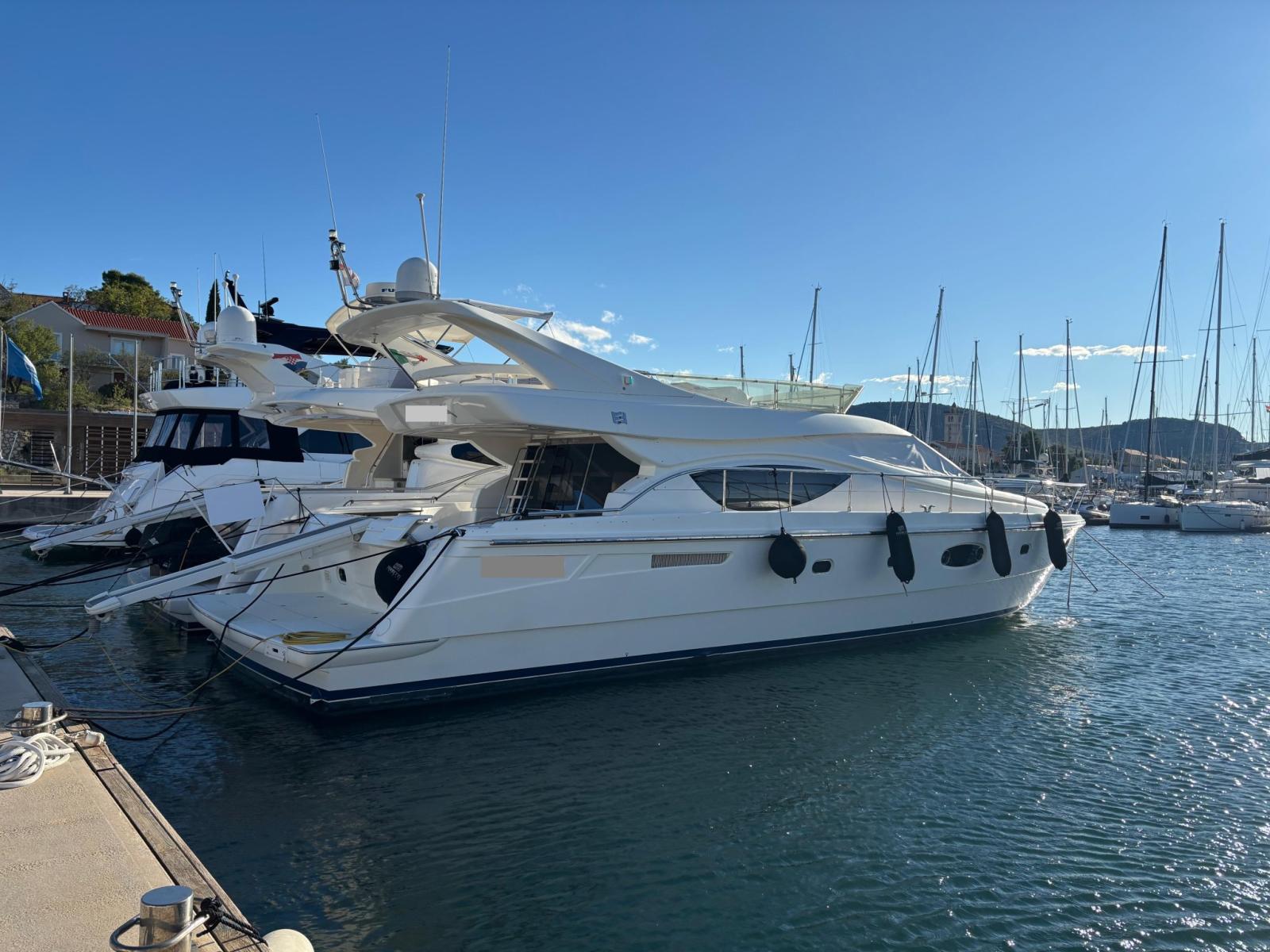 ferretti yachts 550