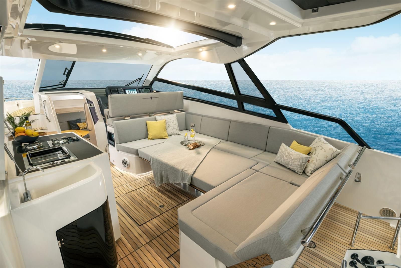 bavaria yachts Vida 33 hard top