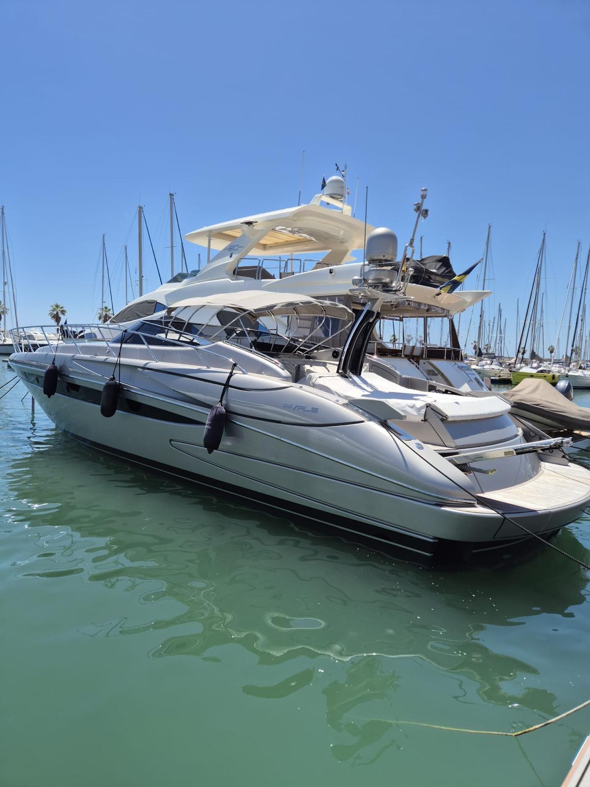 riva 52 rivale