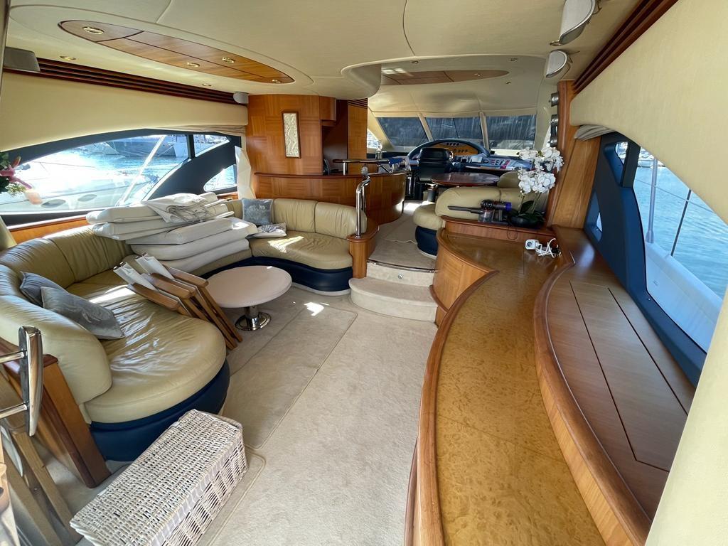 azimut 62