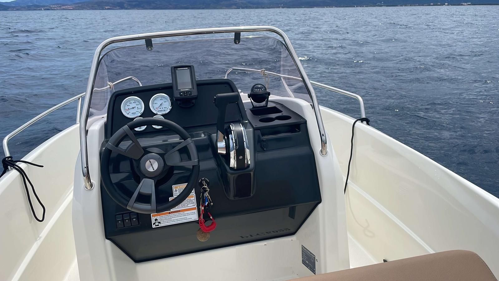 quicksilver Activ 505 open