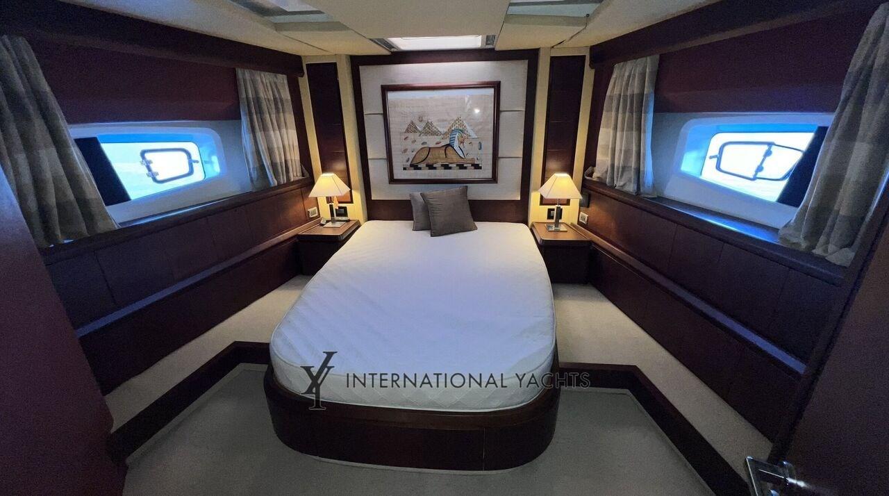 azimut 75